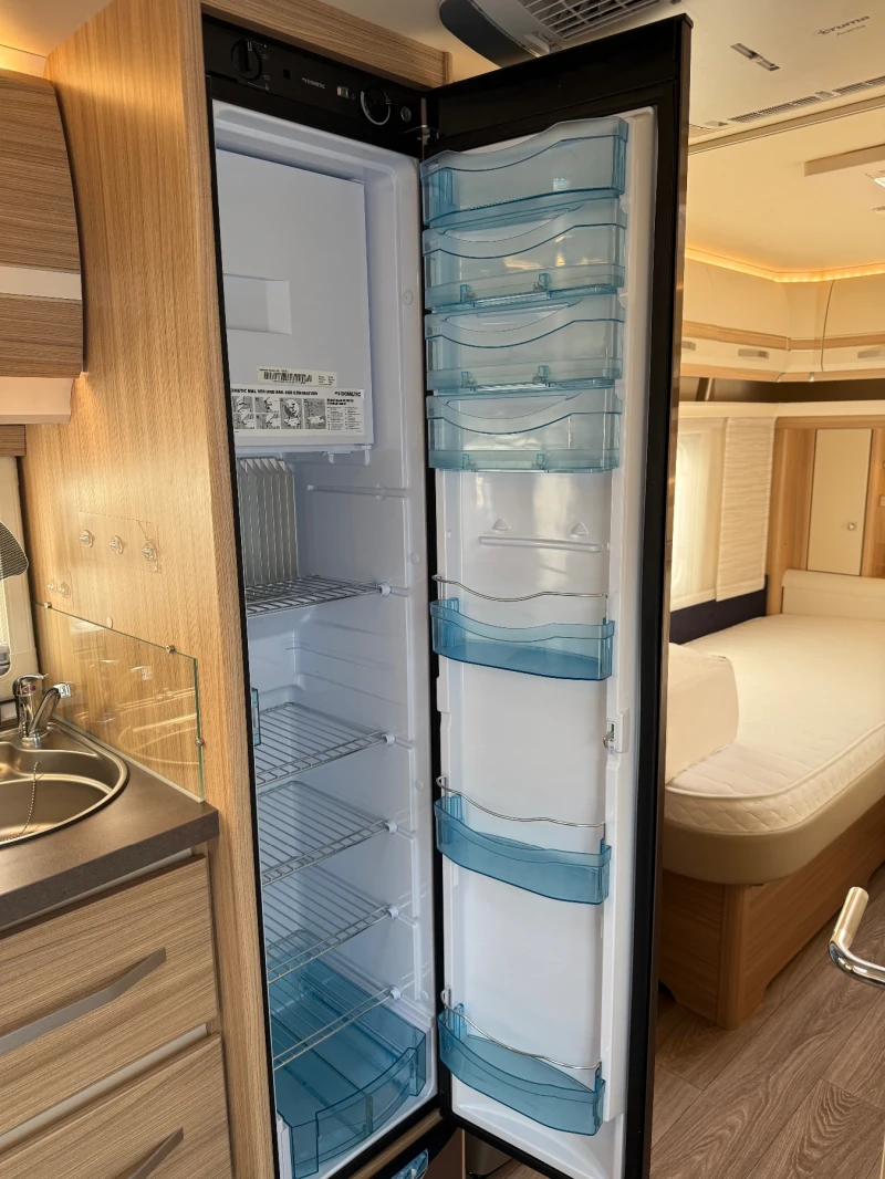 Каравана Fendt 515 Bianco Swiss Edition Климатик, Мувър, Тента, снимка 8 - Каравани и кемпери - 51042855