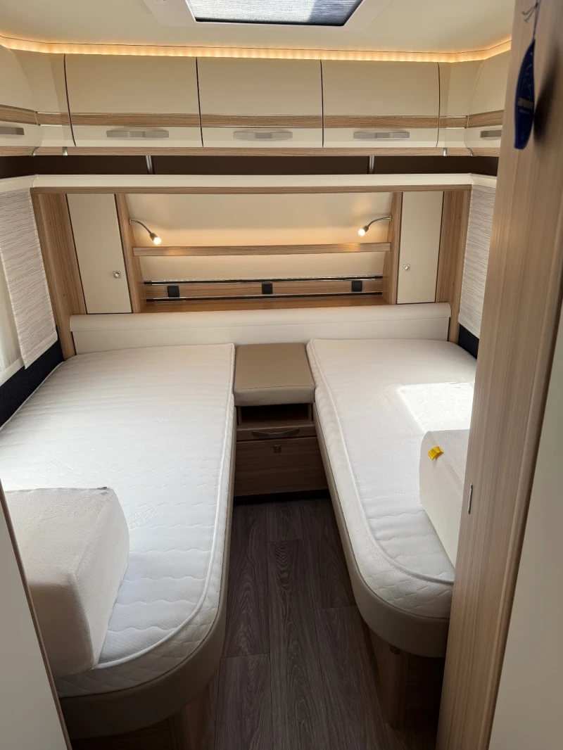 Каравана Fendt 515 Bianco Swiss Edition Климатик, Мувър, Тента, снимка 10 - Каравани и кемпери - 51042855