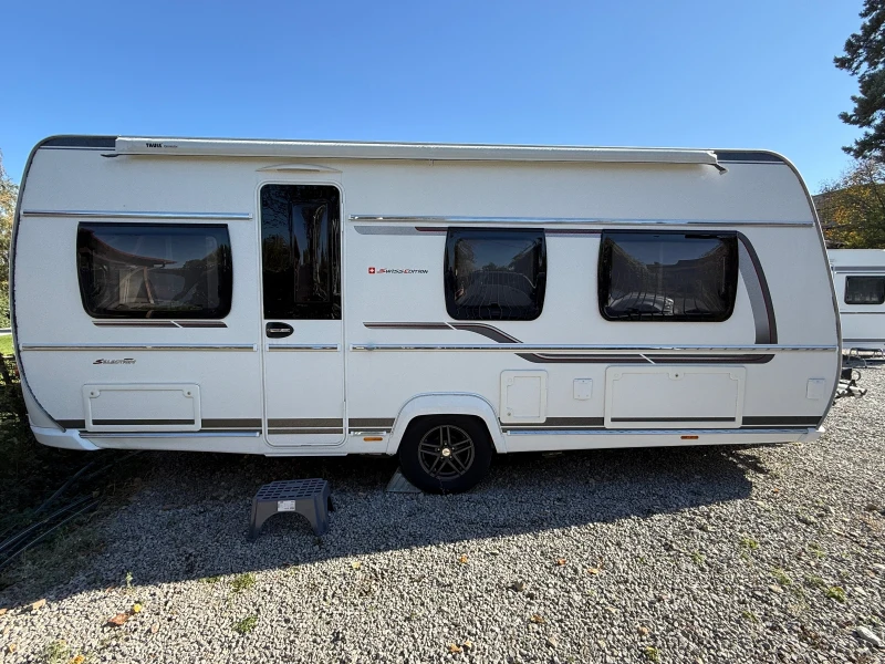 Каравана Fendt 515 Bianco Swiss Edition Климатик, Мувър, Тента, снимка 4 - Каравани и кемпери - 51042855