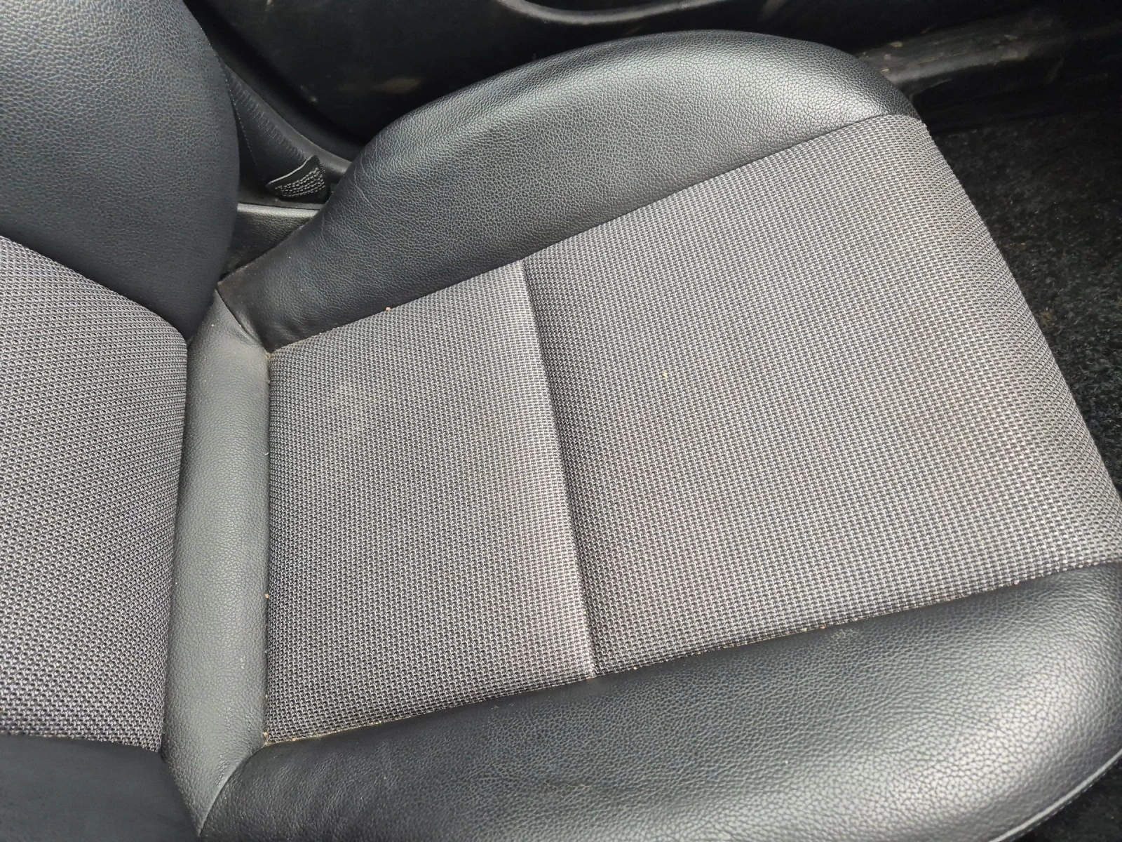 Лява седалка за Мерцедес Ц класа W204 AMG, снимка 4 - Части - 54031626