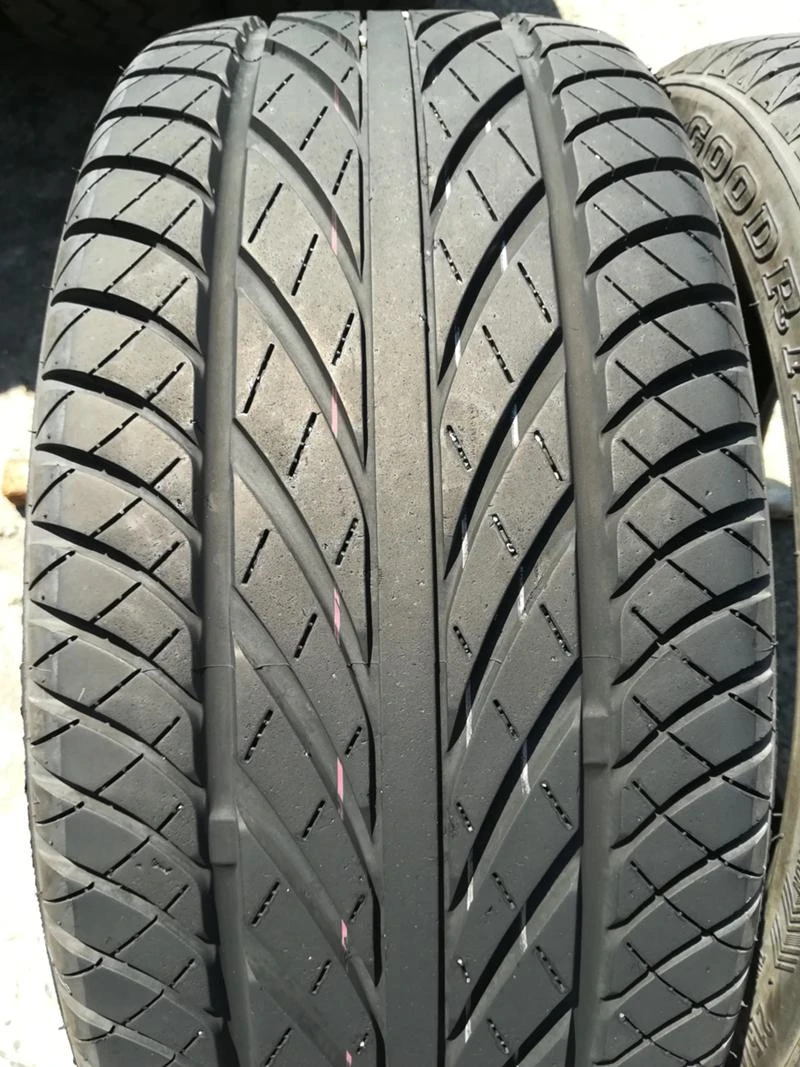 Гуми Летни 215/40R17, снимка 4 - Гуми и джанти - 28471290