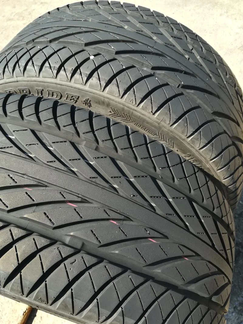 Гуми Летни 215/40R17, снимка 2 - Гуми и джанти - 28471290