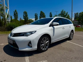 Toyota Auris 1.8 Hybrid, снимка 1