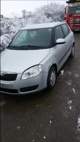 Skoda Fabia 1.4tdi НА ЧАСТИ - [3] 