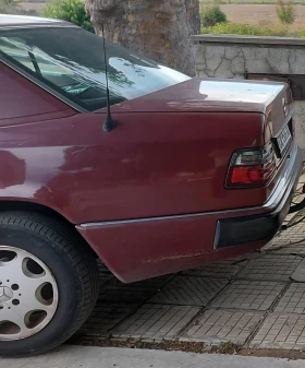 Обява за продажба на Mercedes-Benz 124 200 D ~4 500 лв. - изображение 7