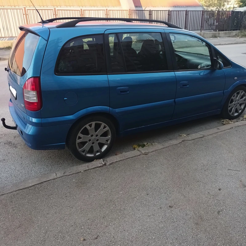 Opel Zafira OPC, снимка 17 - Автомобили и джипове - 47571139