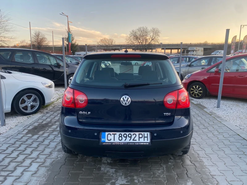 VW Golf 1.9* 90* Регистриран* Обслужен* Топ* , снимка 8 - Автомобили и джипове - 48638339