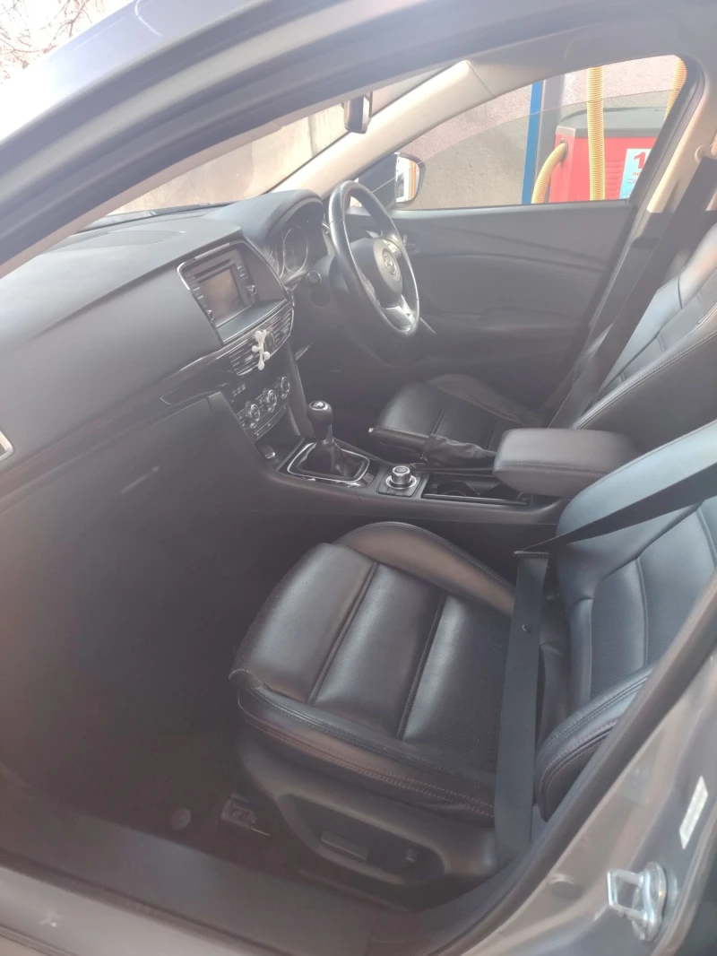 Mazda 6 2.2 150кс, снимка 7 - Автомобили и джипове - 48891922