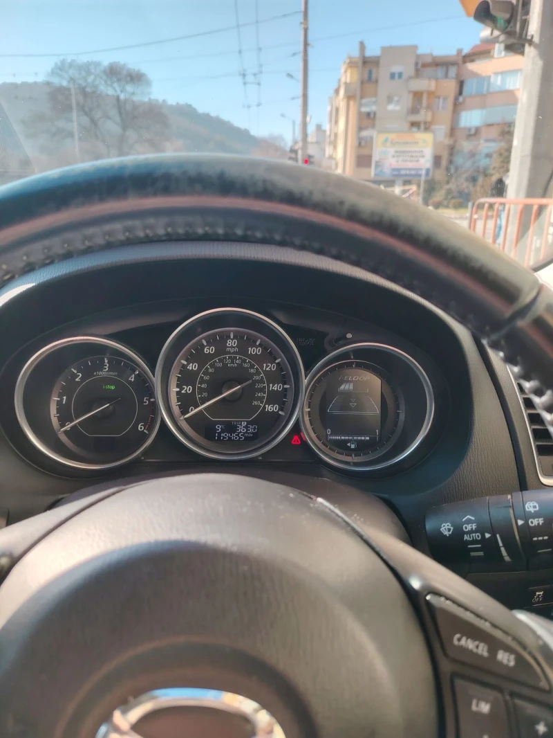 Mazda 6 2.2 150кс, снимка 11 - Автомобили и джипове - 48891922