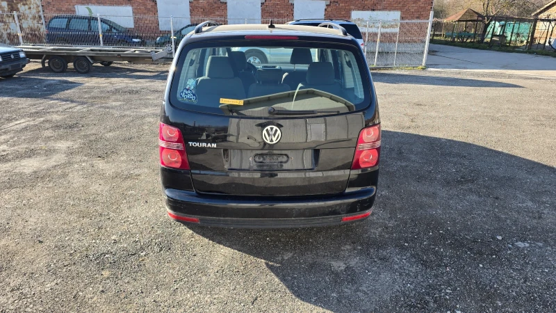 VW Touran, снимка 4 - Автомобили и джипове - 49409584