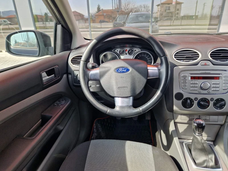 Ford Focus 1.8 / 125 к.с., снимка 12 - Автомобили и джипове - 49449014