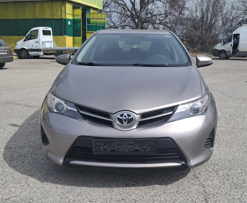 Toyota Auris, снимка 1 - Автомобили и джипове - 49538234