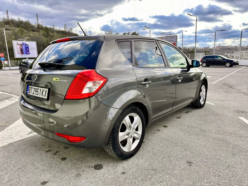 Kia Ceed 1.6 crdi, снимка 7 - Автомобили и джипове - 49546480