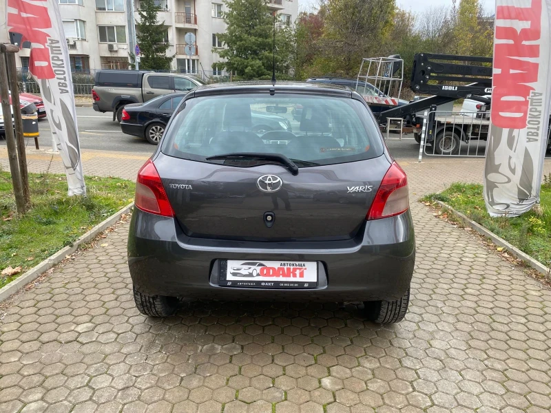 Toyota Yaris 1.0VVT-i/KLIMA, снимка 5 - Автомобили и джипове - 52349208