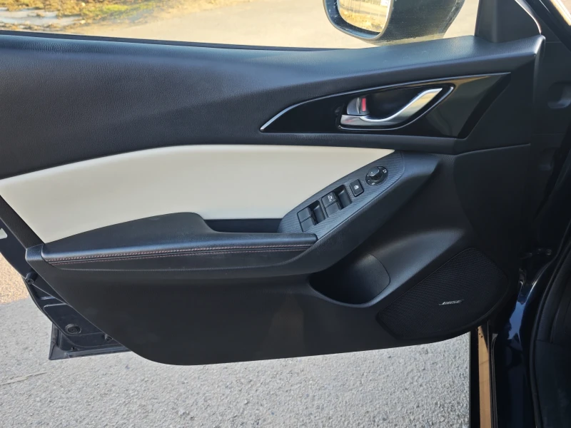 Mazda 3 2.2d-SKYACTIVE, снимка 10 - Автомобили и джипове - 52943303