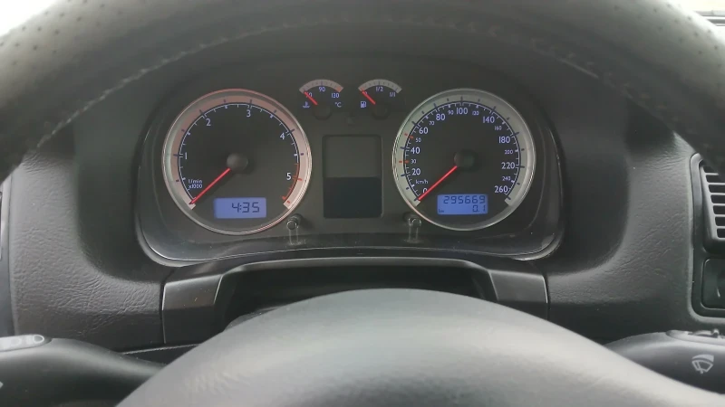 VW Golf 1.9 тди 90кс , снимка 9 - Автомобили и джипове - 53134751