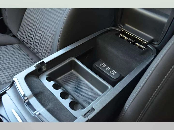 Dodge Charger GT RWD / 3.6 V6, снимка 10 - Автомобили и джипове - 53558280