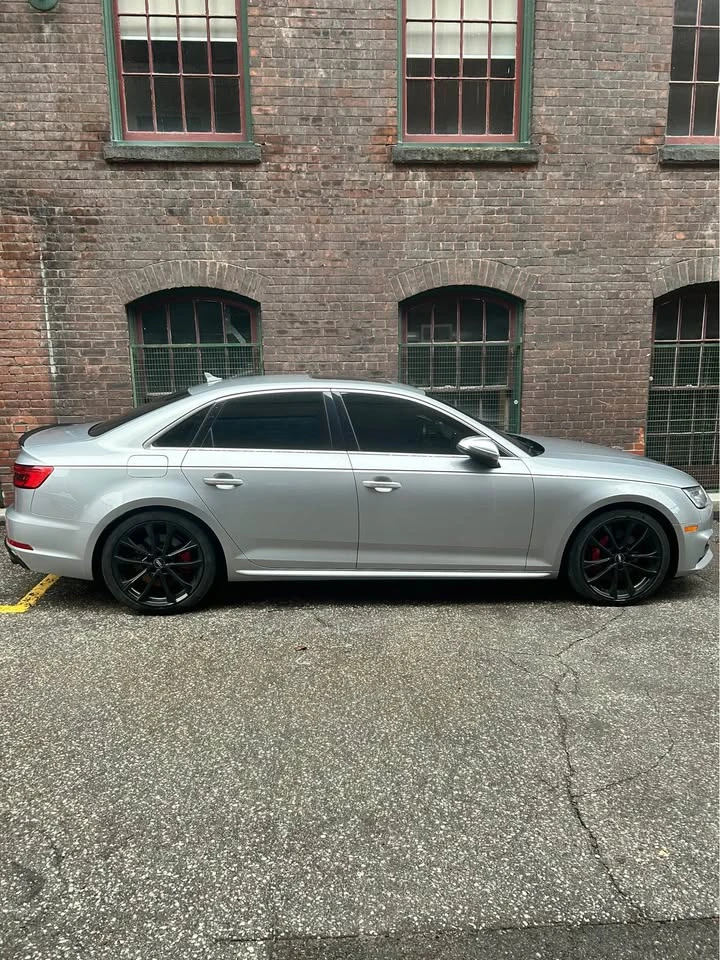 Audi S4 * Technik* АВТОКРЕДИТ БЕЗ ПЪРВОНАЧАЛНА ВНОСКА* , снимка 3 - Автомобили и джипове - 54937913