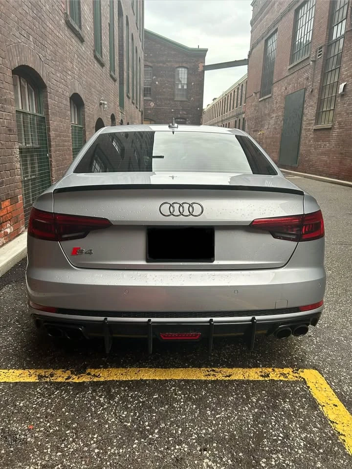 Audi S4 * Technik* АВТОКРЕДИТ БЕЗ ПЪРВОНАЧАЛНА ВНОСКА* , снимка 2 - Автомобили и джипове - 54937913