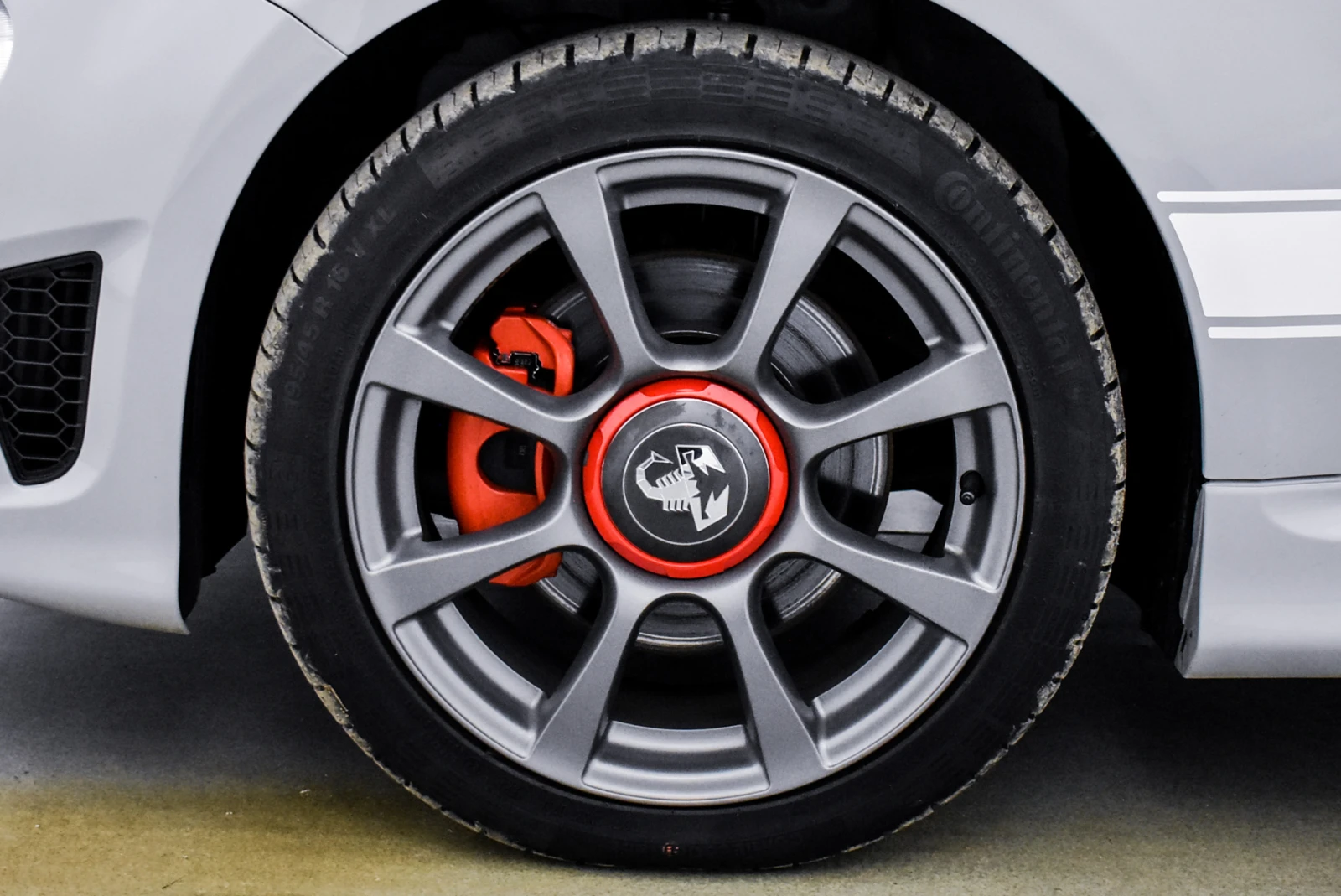 Abarth 595 1.4 T-jet 145 hp | Mobile.bg — изображение 16