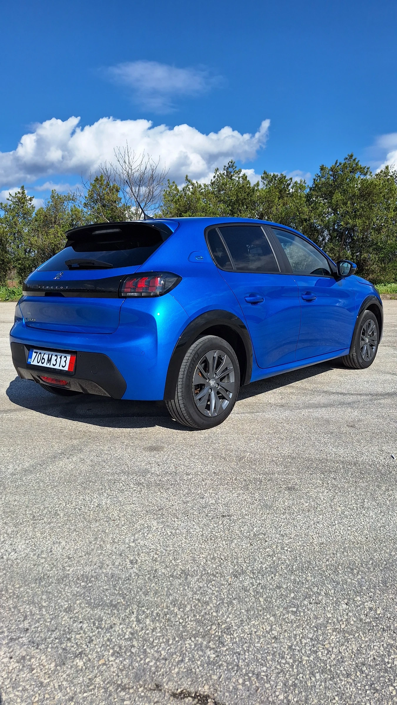Peugeot 208 E-208 Allure SWISS - изображение 3