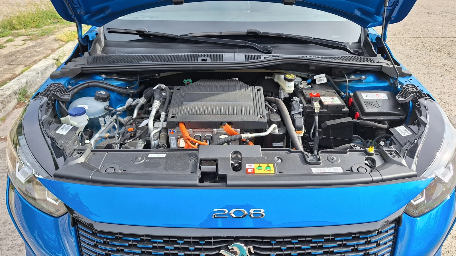 Peugeot 208 E-208 Allure SWISS - изображение 10
