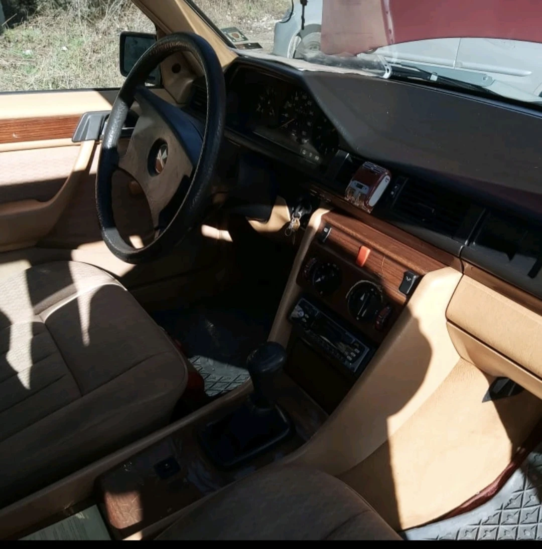 Mercedes-Benz 124 200 D - изображение 5