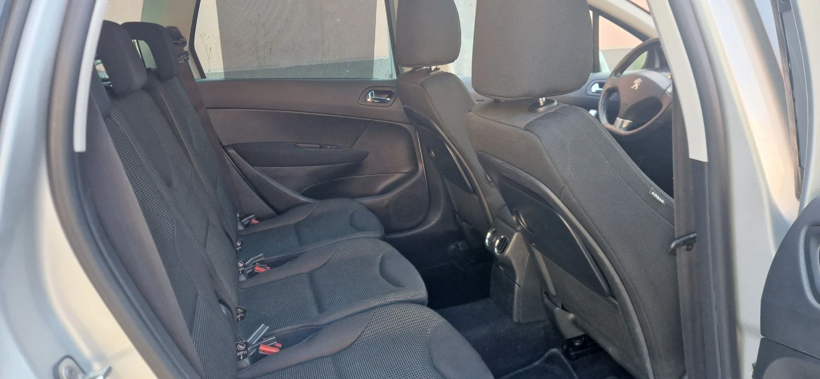 Peugeot 308 1.6HDI, ОТЛИЧНО ПАНОРАМА - изображение 9