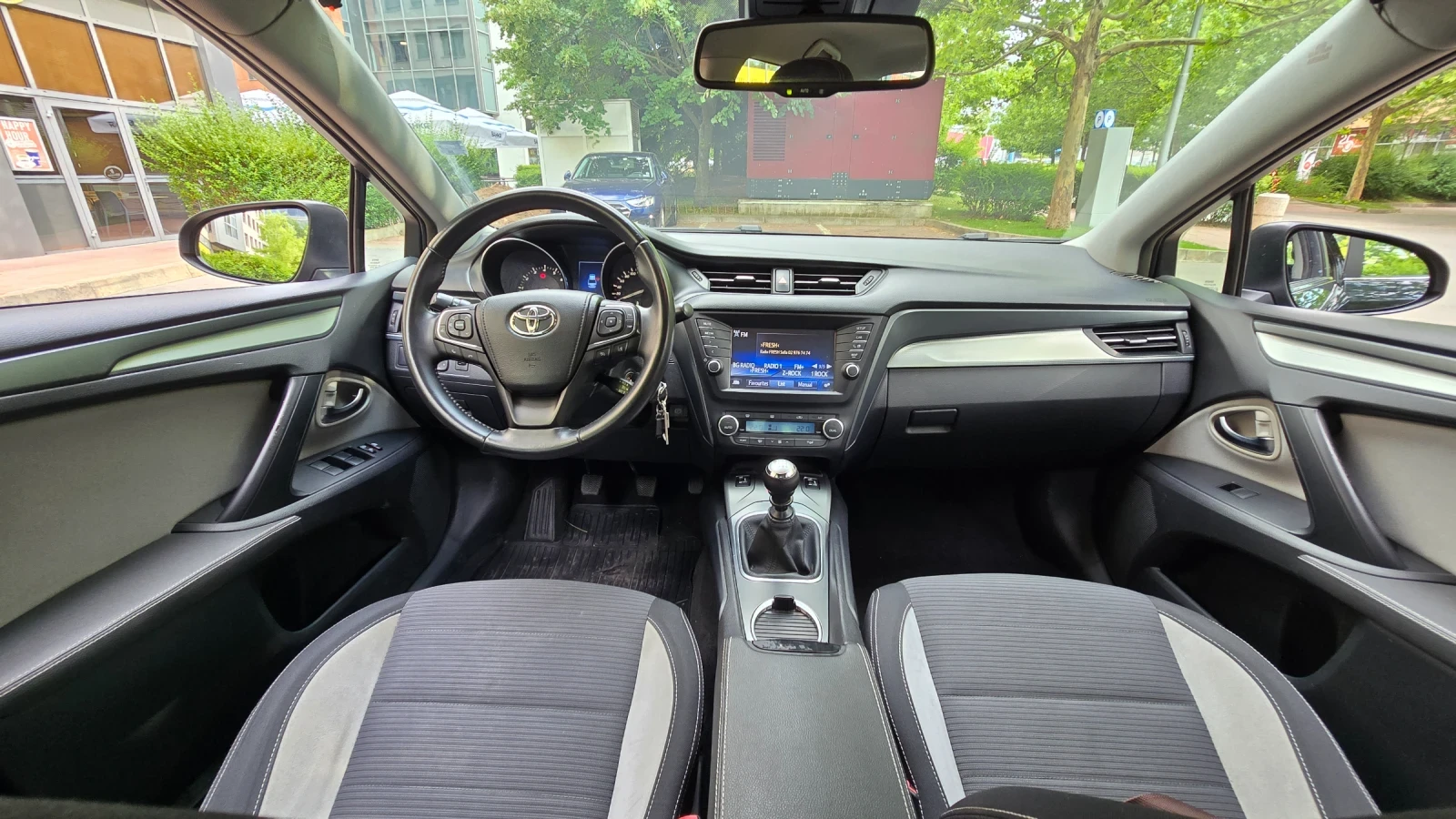 Toyota Avensis 1.8 VVT-I Executive 150 kc. - изображение 5