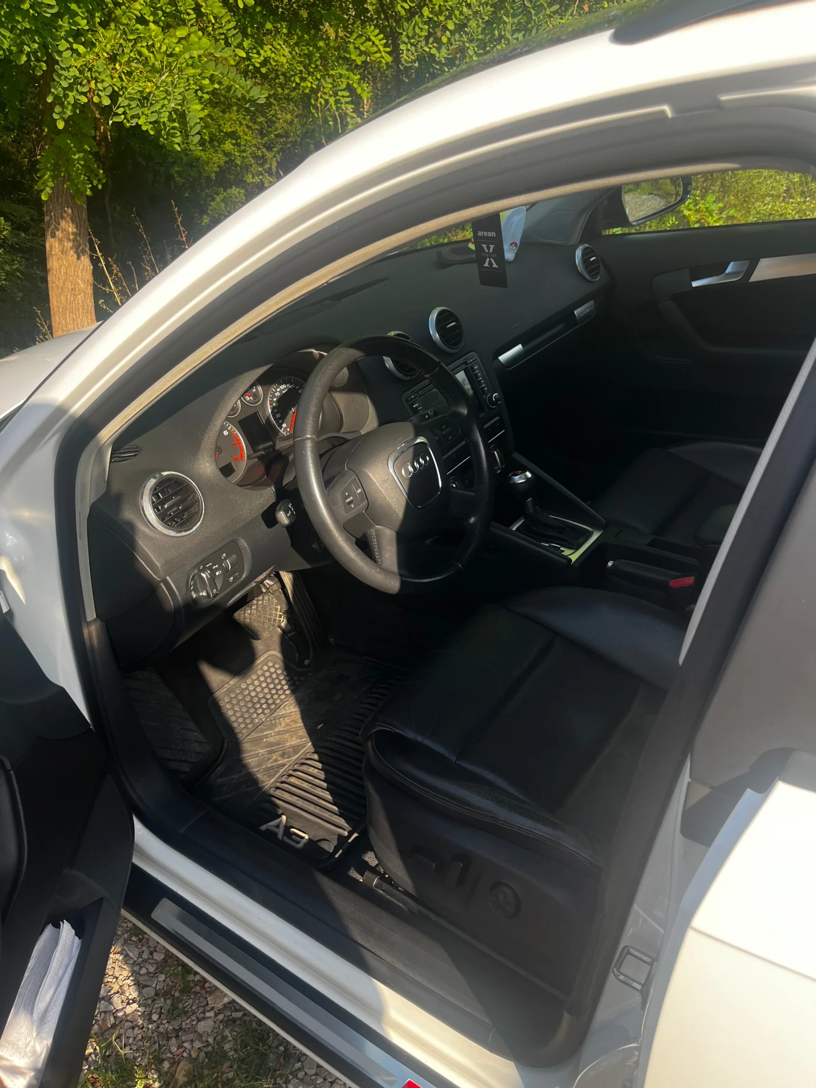 Audi A3 2.0 TFSI DSG - изображение 8