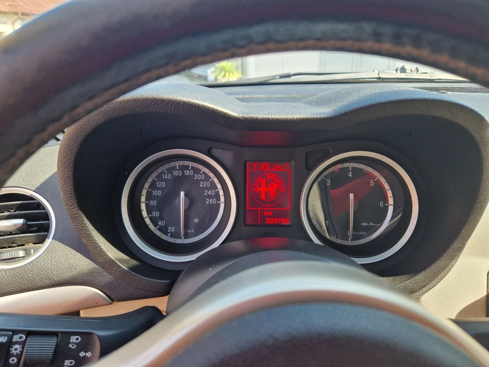Alfa Romeo 159  - изображение 3