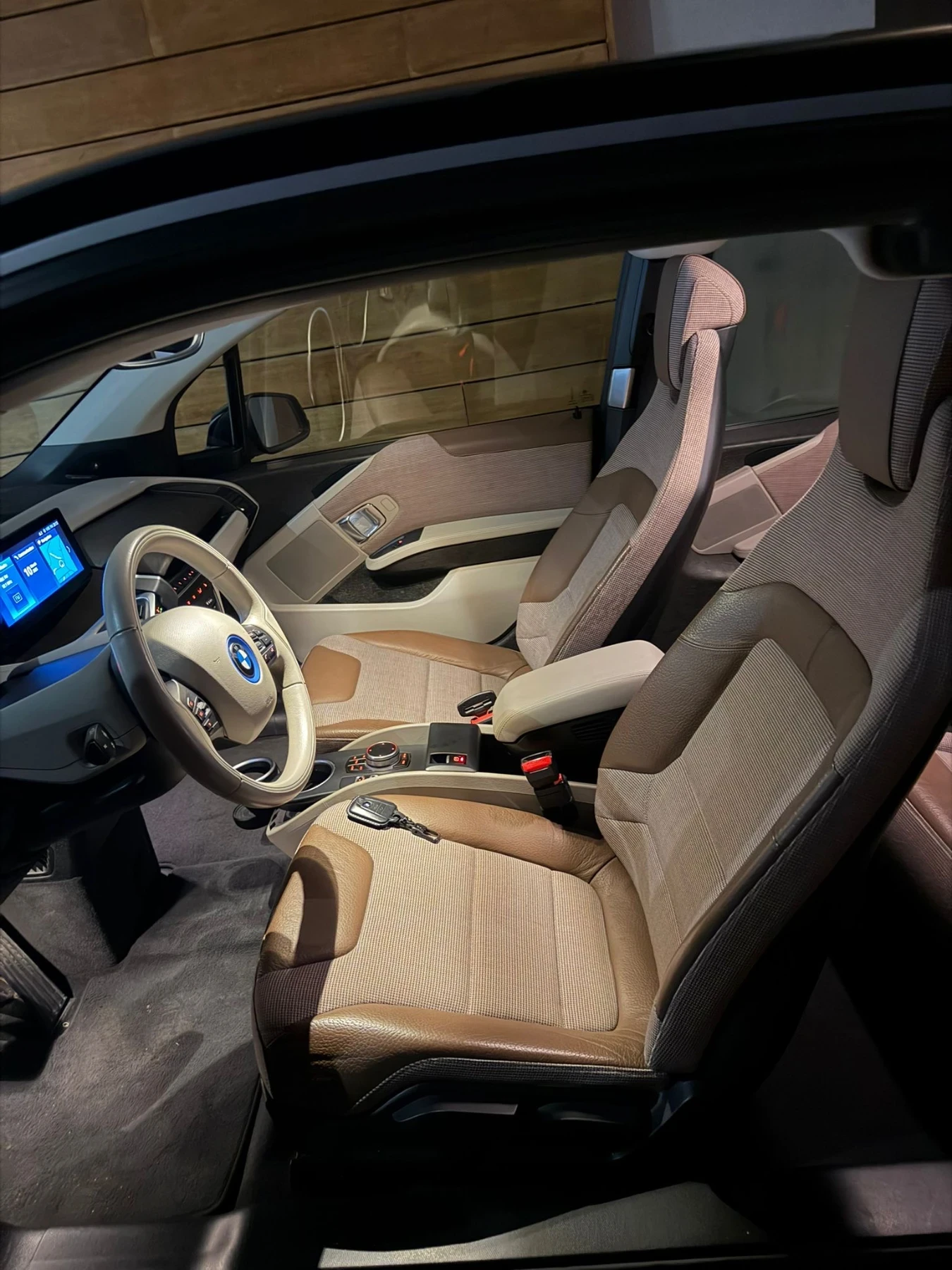 BMW i3 2019г. 51000км Термопомпа, снимка 11 - Автомобили и джипове - 53799166