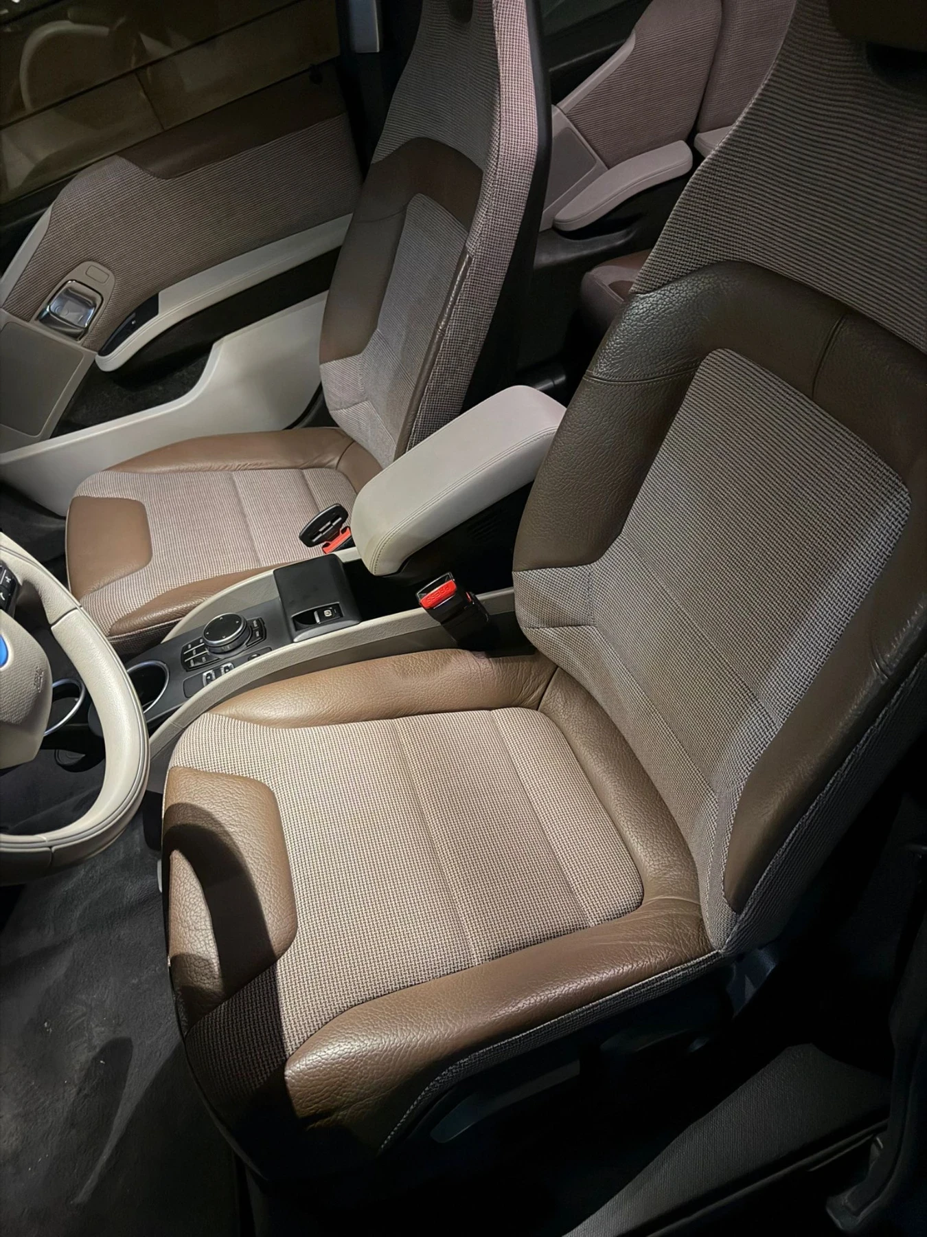 BMW i3 2019г. 51000км Термопомпа, снимка 9 - Автомобили и джипове - 53799166