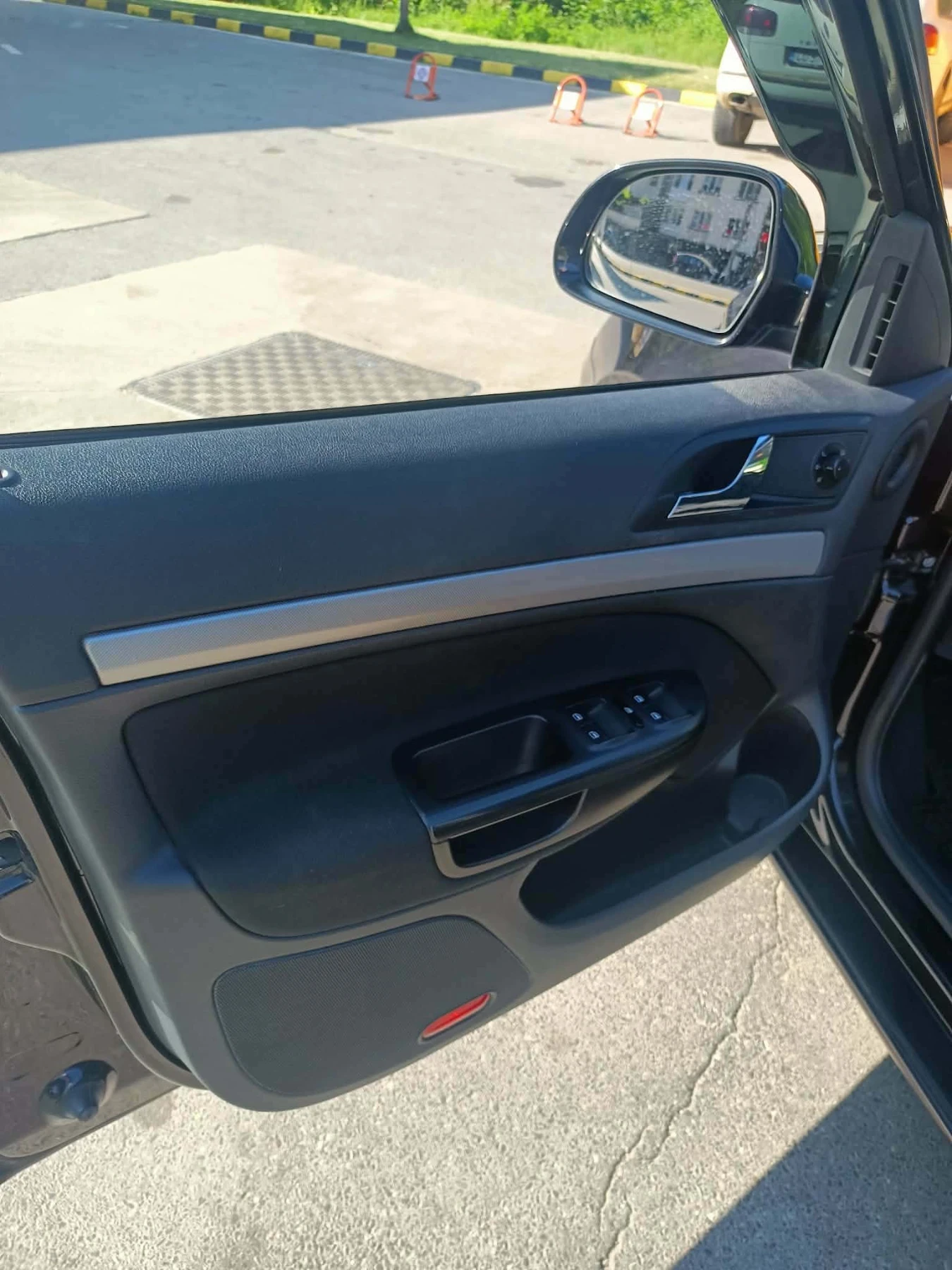 Skoda Octavia 1.6, снимка 9 - Автомобили и джипове - 54360223