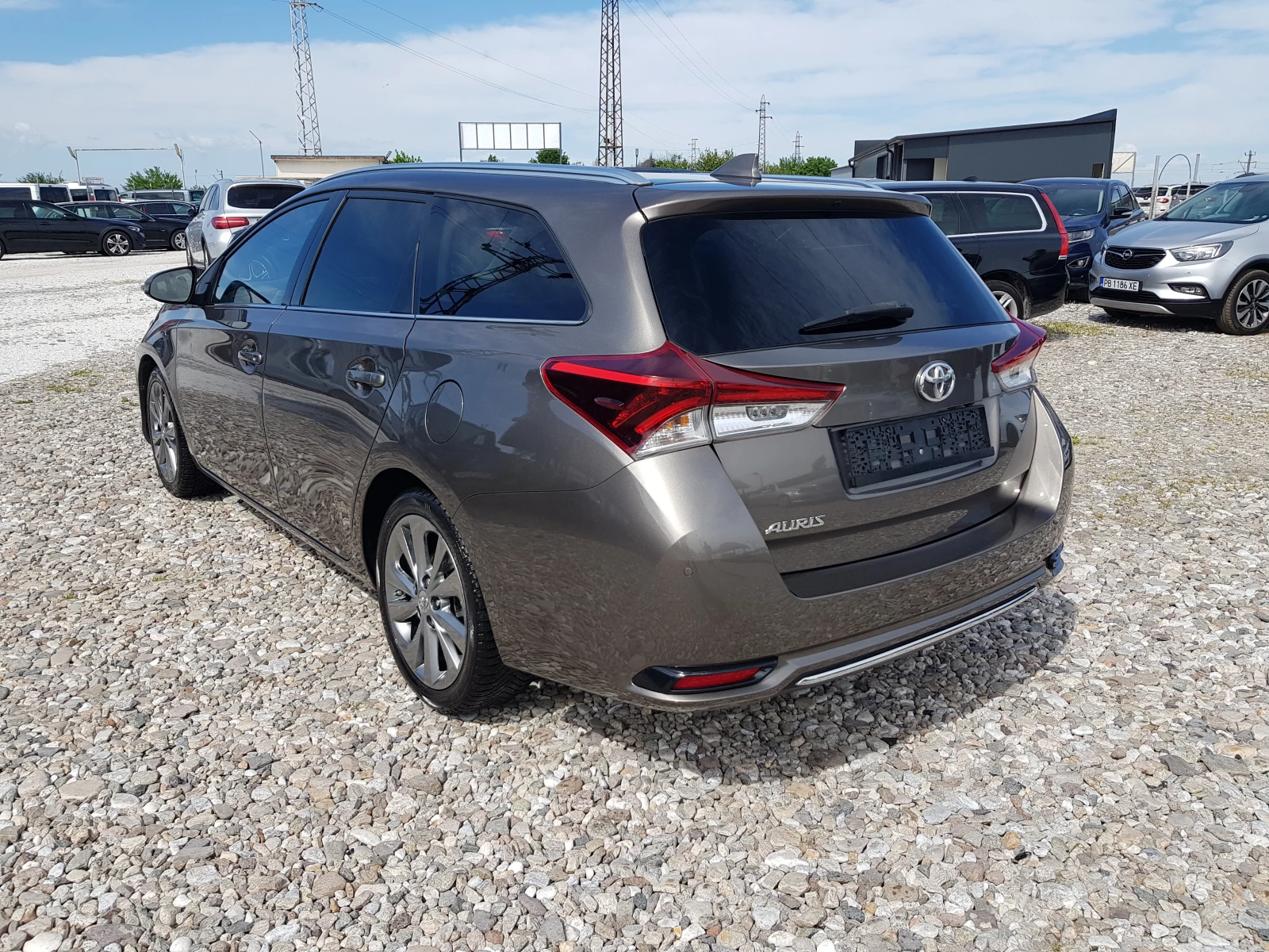 Toyota Auris LOUNGE/PREMIUM Touring Sports 1.6 D-4D FACELIFT, снимка 7 - Автомобили и джипове - 54523731