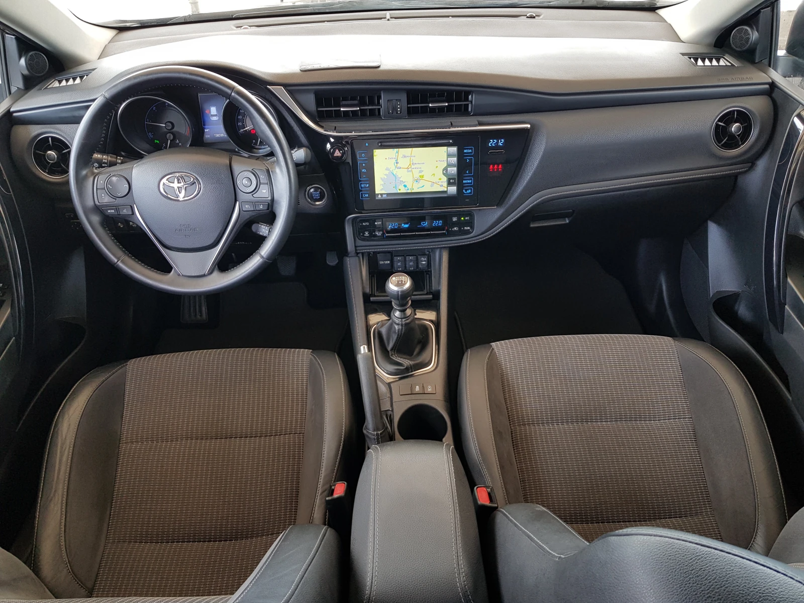 Toyota Auris LOUNGE/PREMIUM Touring Sports 1.6 D-4D FACELIFT, снимка 10 - Автомобили и джипове - 54523731