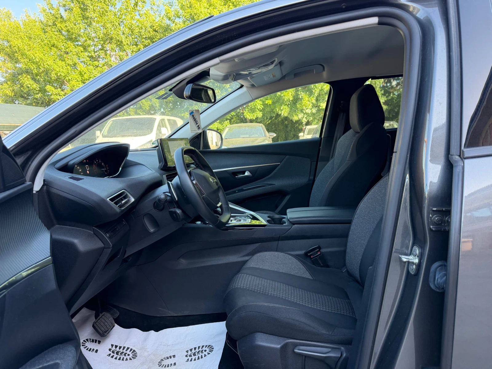 Peugeot 5008 1.2 Turbo ЛИЗИНГ, снимка 10 - Автомобили и джипове - 54707010