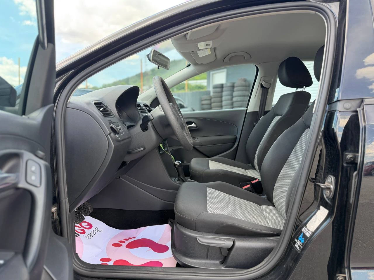 VW Polo 1.2i , снимка 9 - Автомобили и джипове - 54715739