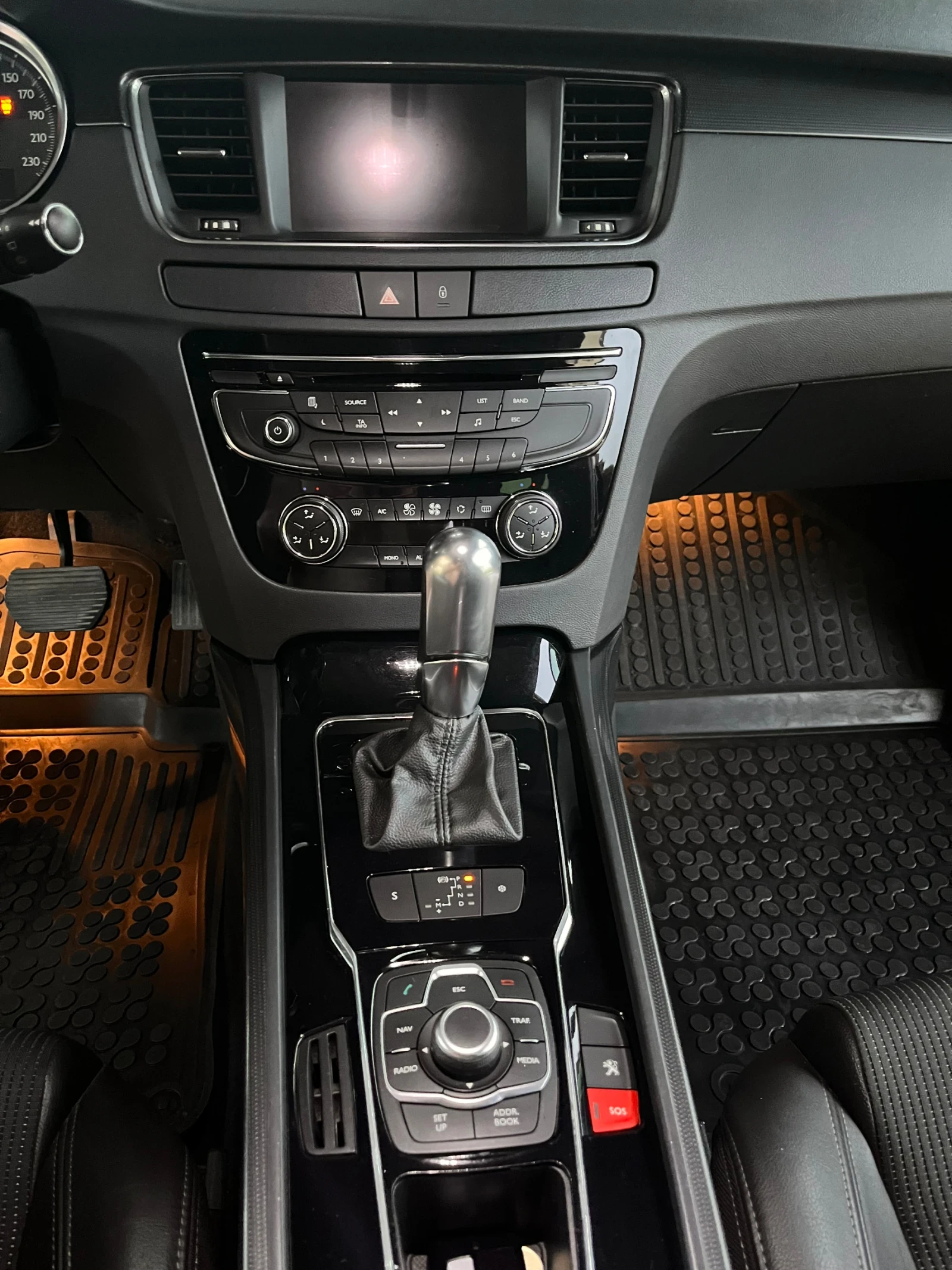 Peugeot 508 1.6 HDi, снимка 9 - Автомобили и джипове - 54917945