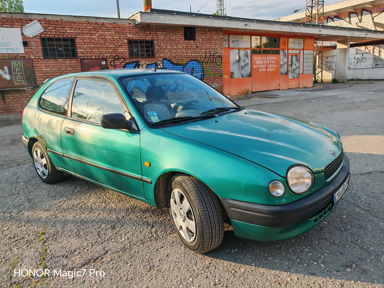 Toyota Corolla Toyota Corolla 1.3i 86 к.с. Климатик / Поддържана, снимка 3 - Автомобили и джипове - 55007393