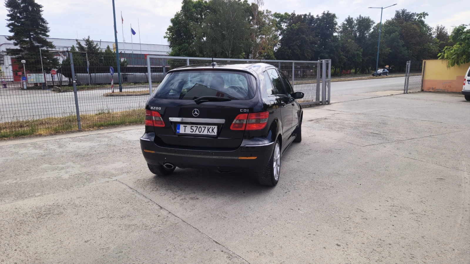 Mercedes-Benz B 200 Хечбек, снимка 4 - Автомобили и джипове - 55877421