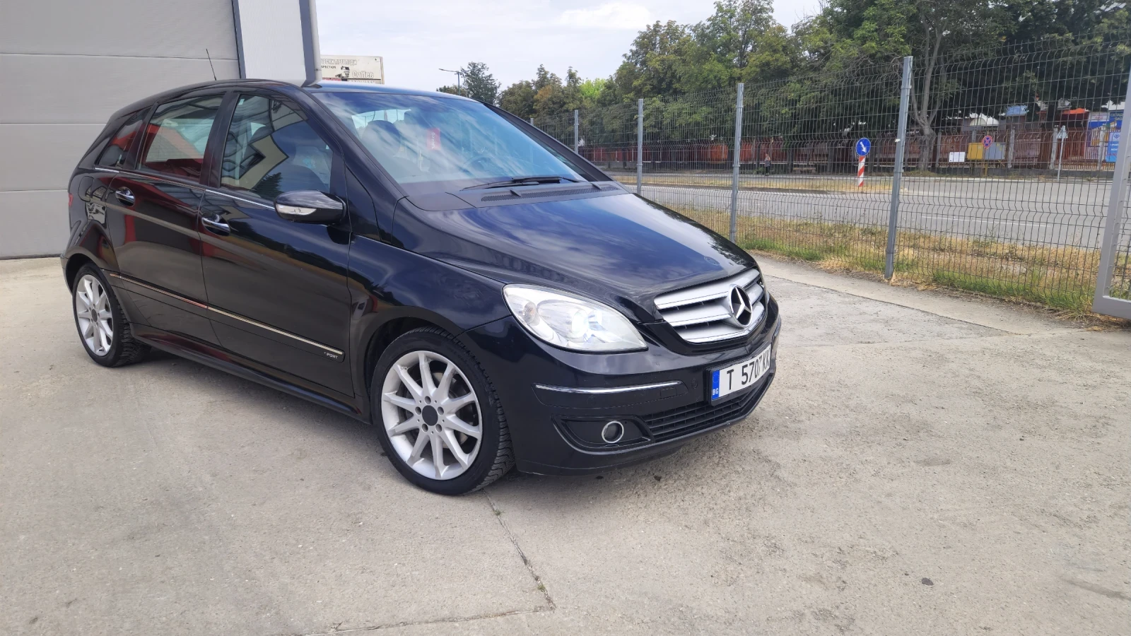 Mercedes-Benz B 200 Хечбек, снимка 2 - Автомобили и джипове - 55877421