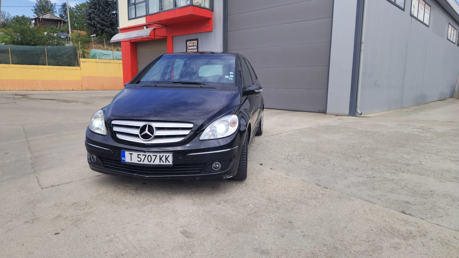Mercedes-Benz B 200 Хечбек