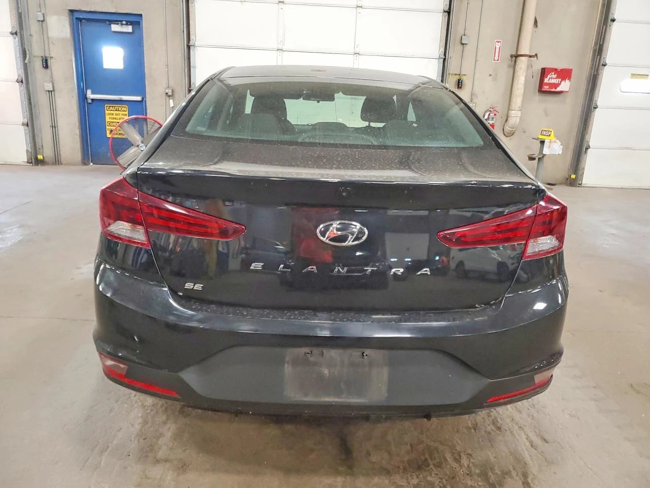 Hyundai Elantra 2.0l Se, снимка 6 - Автомобили и джипове - 56202576