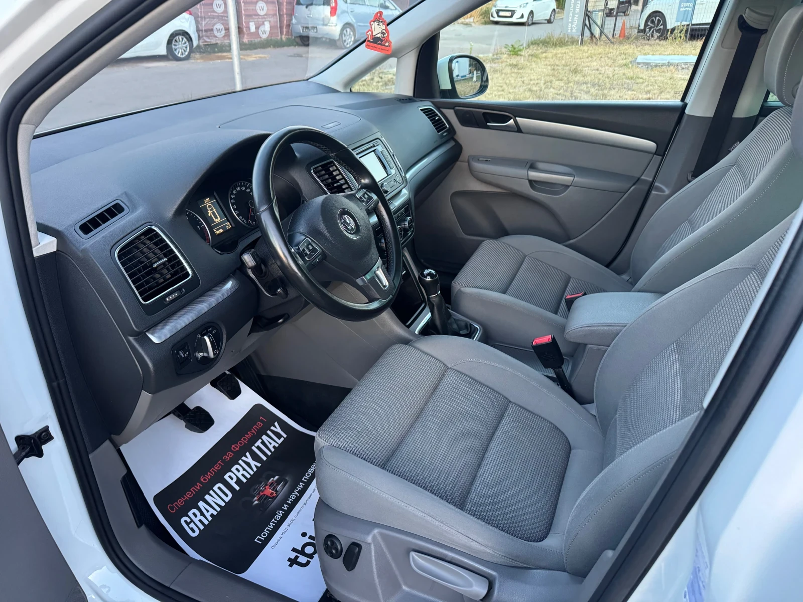 VW Sharan 2.0TDi 4Motion, снимка 7 - Автомобили и джипове - 56365741