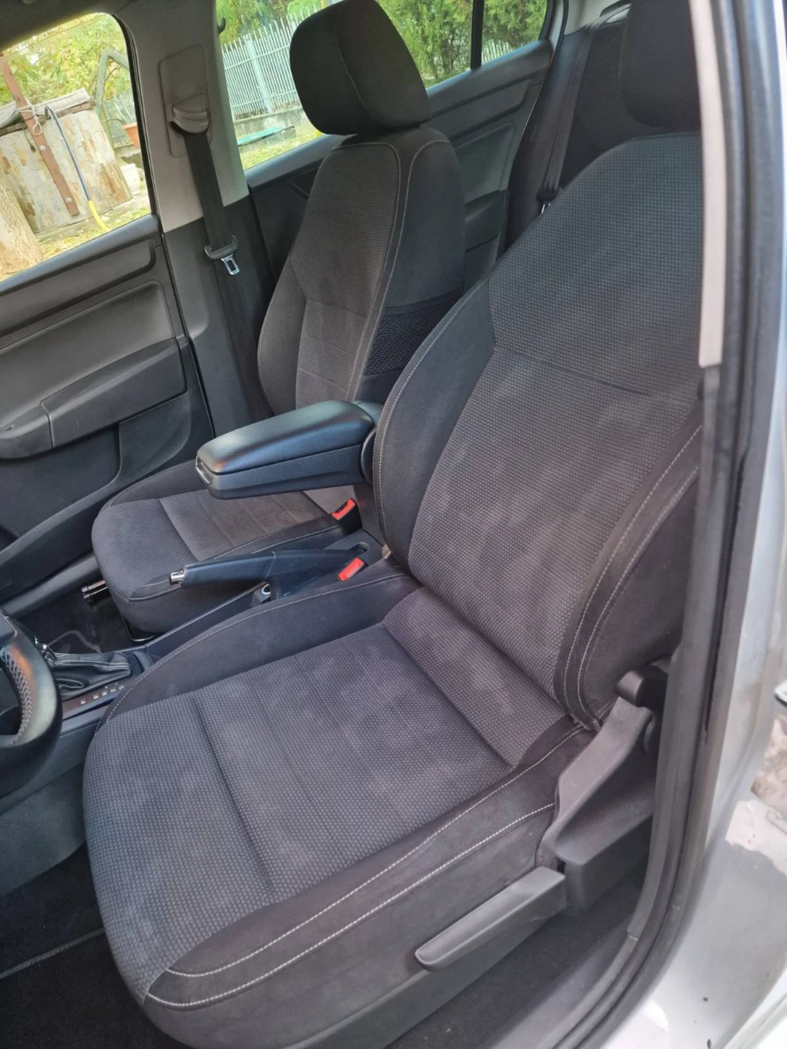 Skoda Rapid, снимка 11 - Автомобили и джипове - 56484589