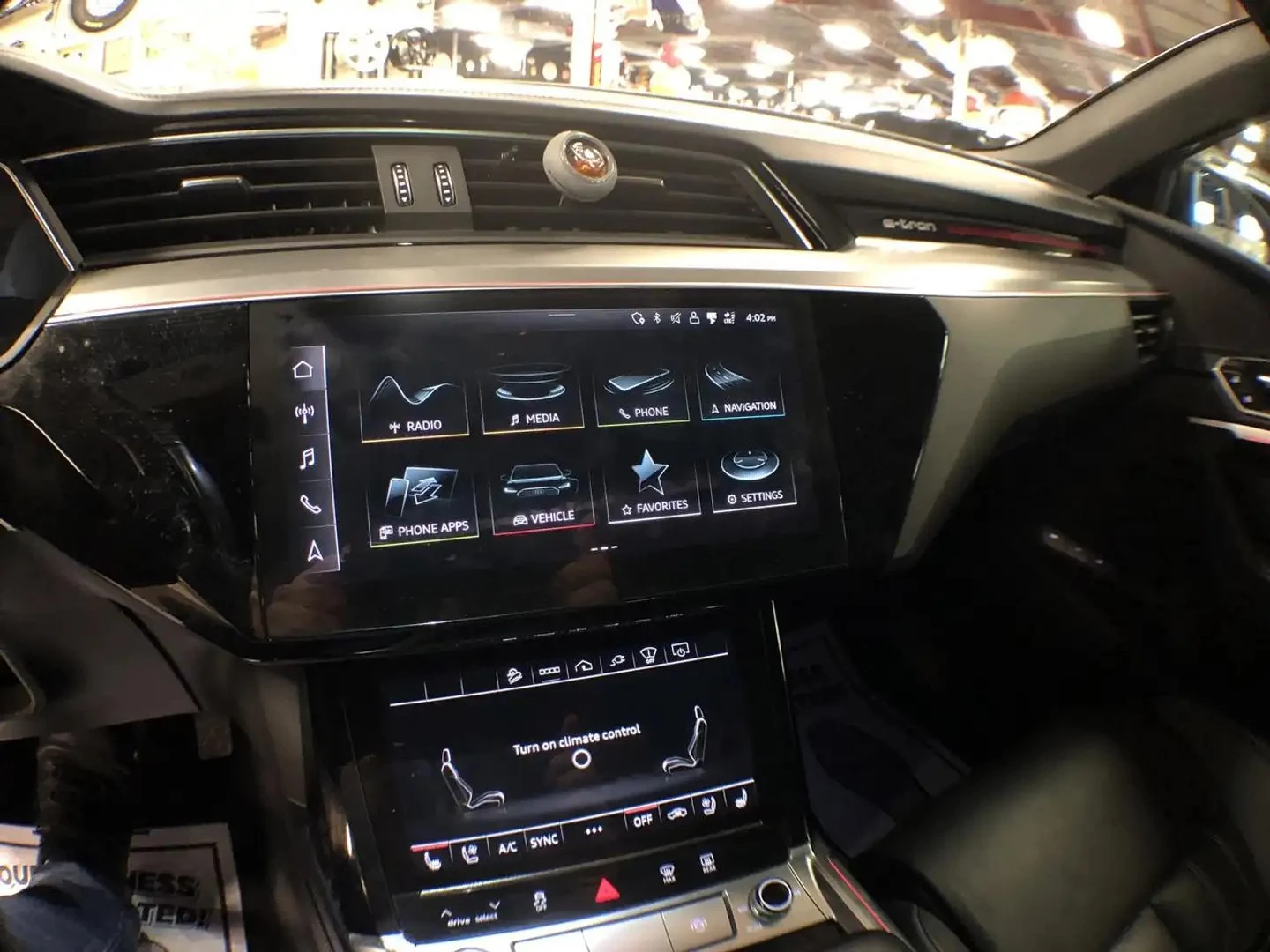 Audi E-Tron Q8* 2024* S-LINE* 360* B&O* PANO* �����* ������ �� | Mobile.bg � ����������� 13
