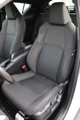 Toyota C-HR 1.8 HYBRID/ Камера/ Подгрев/ Парктроник, снимка 8