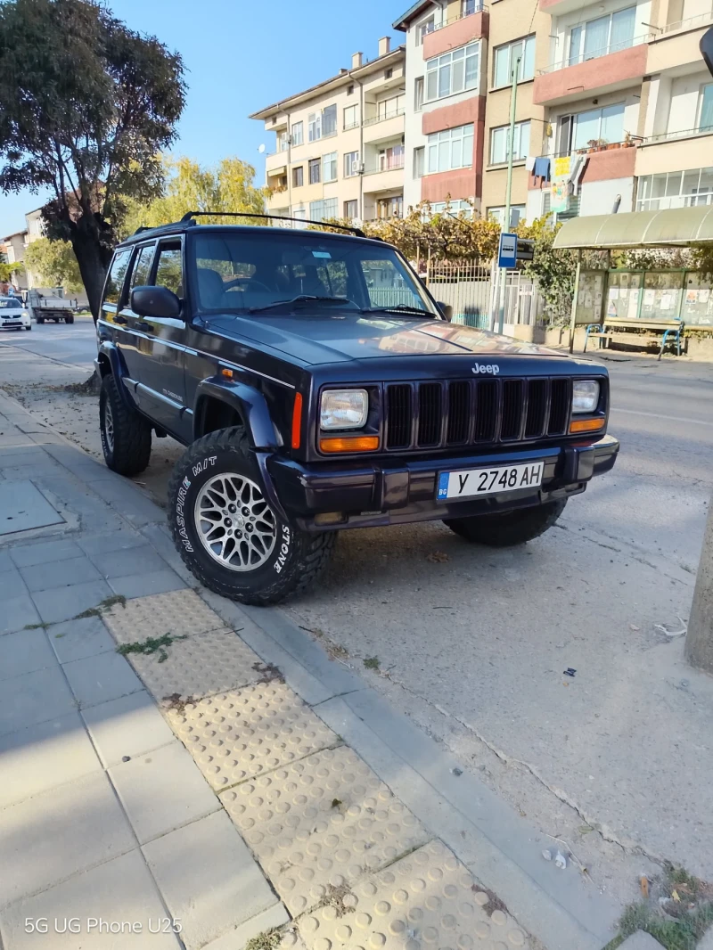 Jeep Cherokee, снимка 1 - Автомобили и джипове - 48349683