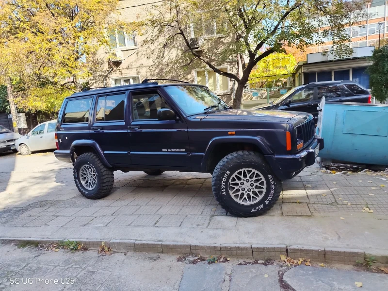 Jeep Cherokee, снимка 4 - Автомобили и джипове - 48349683